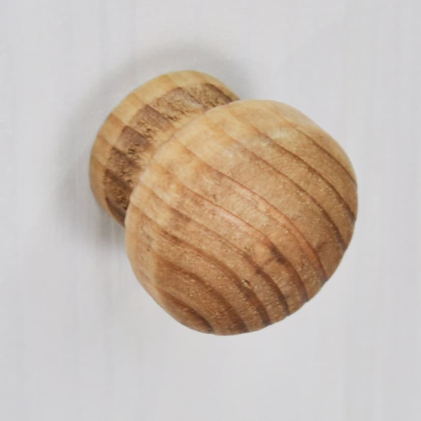Шкаф для одежды Фалко 145,6×56,8×183,8, 3 двери и 3 ящика, массив сосны, белый воск — фото 9
